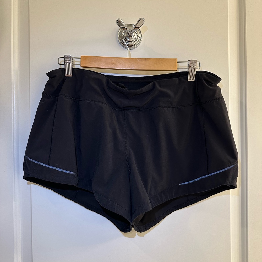 Lululemon • Shorts - Picture 3 of 8